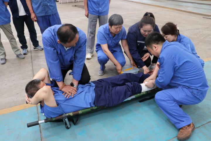 甘肅豐收機械有限責任公司 開展機械傷害事故應急演練